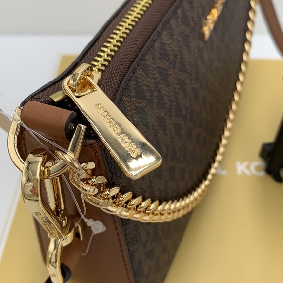 MICHAEL KORS GIFTABLE SHOULDER BAG & CARD HOLDER BOXED SET Brown signature NWT - Picture 14 of 16